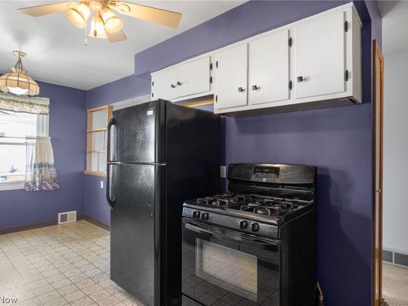 5630 Queens Highway, Parma, OH 44130 Photo 10