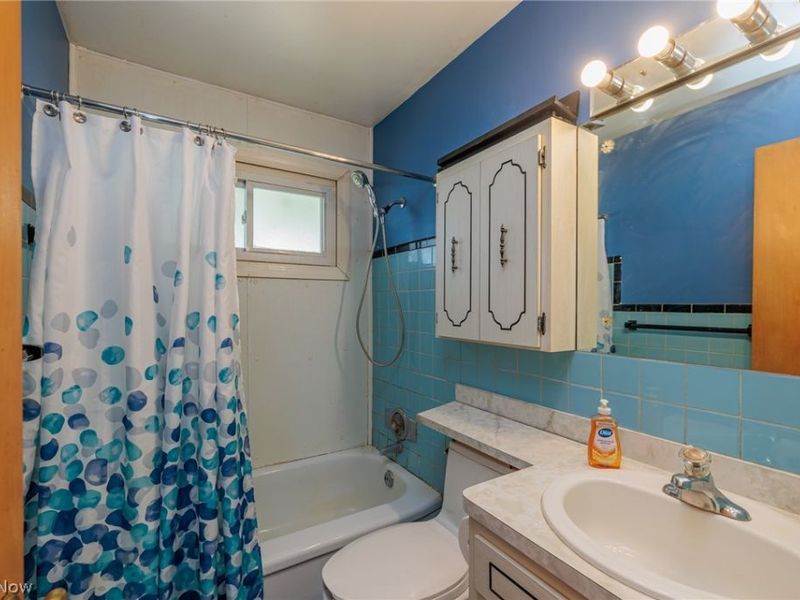 5630 Queens Highway, Parma, OH 44130 Photo 13