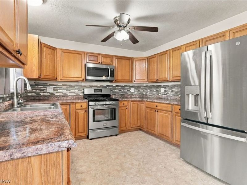 1010 S Broadway Street, New Philadelphia, OH 44663 Photo 12