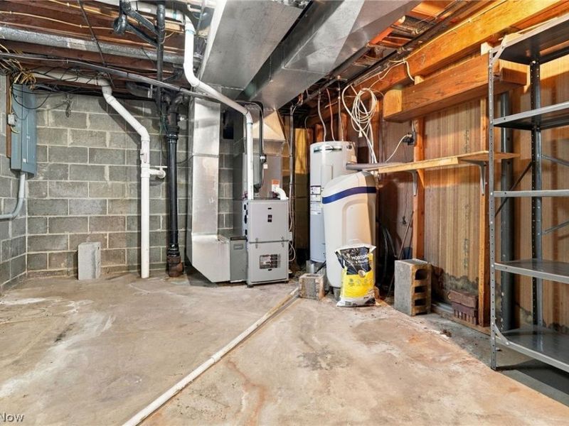 1010 S Broadway Street, New Philadelphia, OH 44663 Photo 26