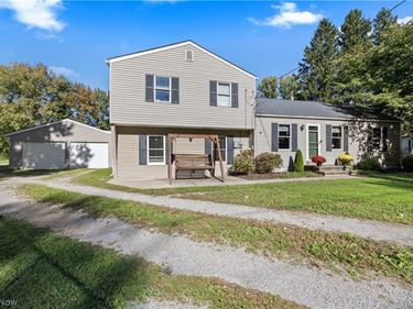 38536 E River Road , Elyria, OH 44035