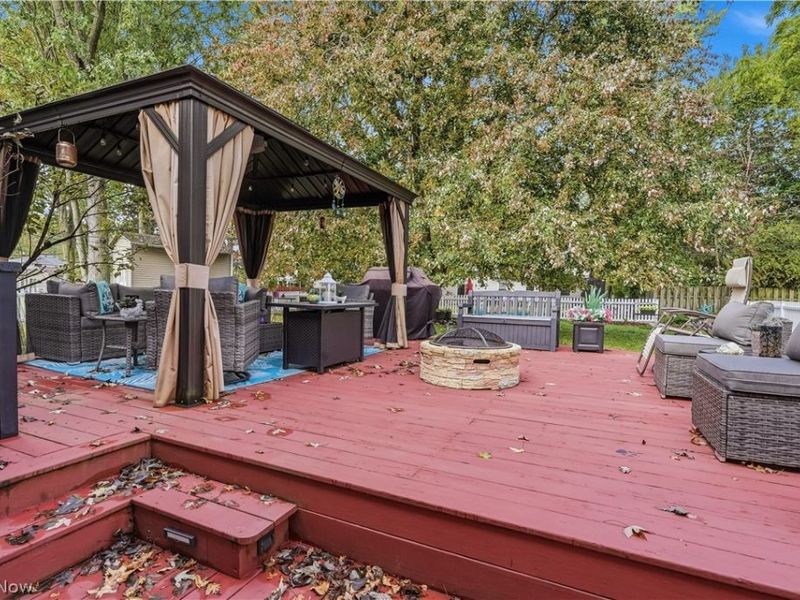 6124 Sherwood Drive, North Olmsted, OH 44070 Photo 15