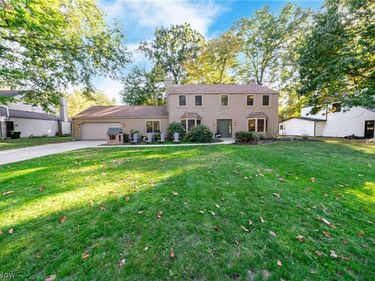32547 Schooner Court , Avon Lake, OH 44012