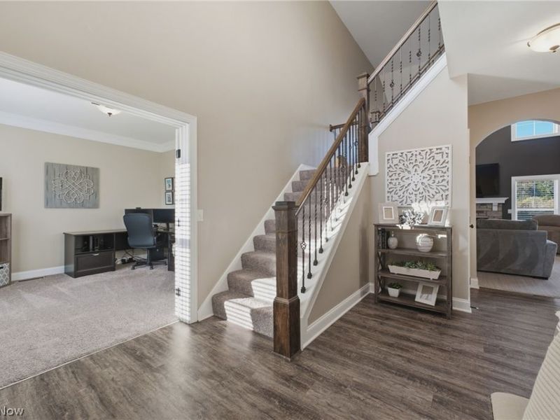 2625 Ledgestone Drive NW, Uniontown, OH 44685 Photo 2