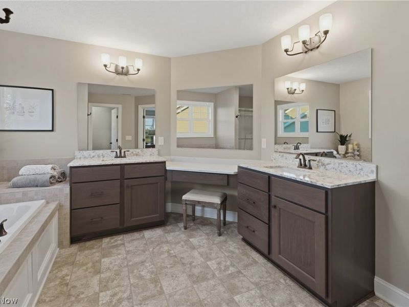 2625 Ledgestone Drive NW, Uniontown, OH 44685 Photo 22