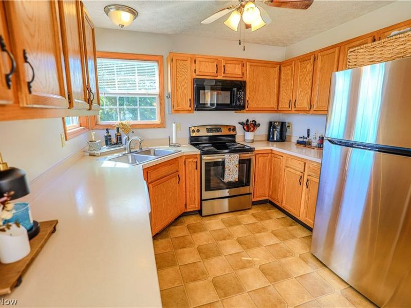 9142 Lisbon Street E, East Canton, OH 44730 Photo 14
