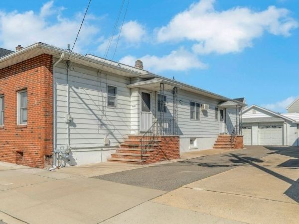 230 Lincoln Pl, Garfield, NJ 07026