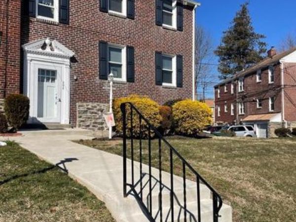 208 HIAWATHA LANE, DREXEL HILL, PA 19026