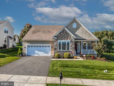 209 COG HILL DRIVE , HONEY BROOK, PA 19344