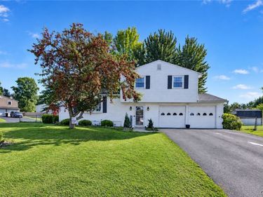 8162 Adamello Circle, Clay, NY 13041