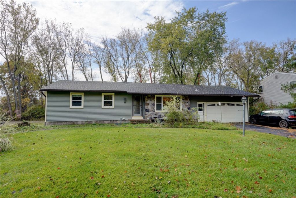 33 Sand Pebble Drive, Rochester, NY 14624 Main Photo