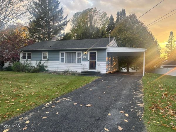28 Jefferson Avenue, Rensselaer, NY 12144