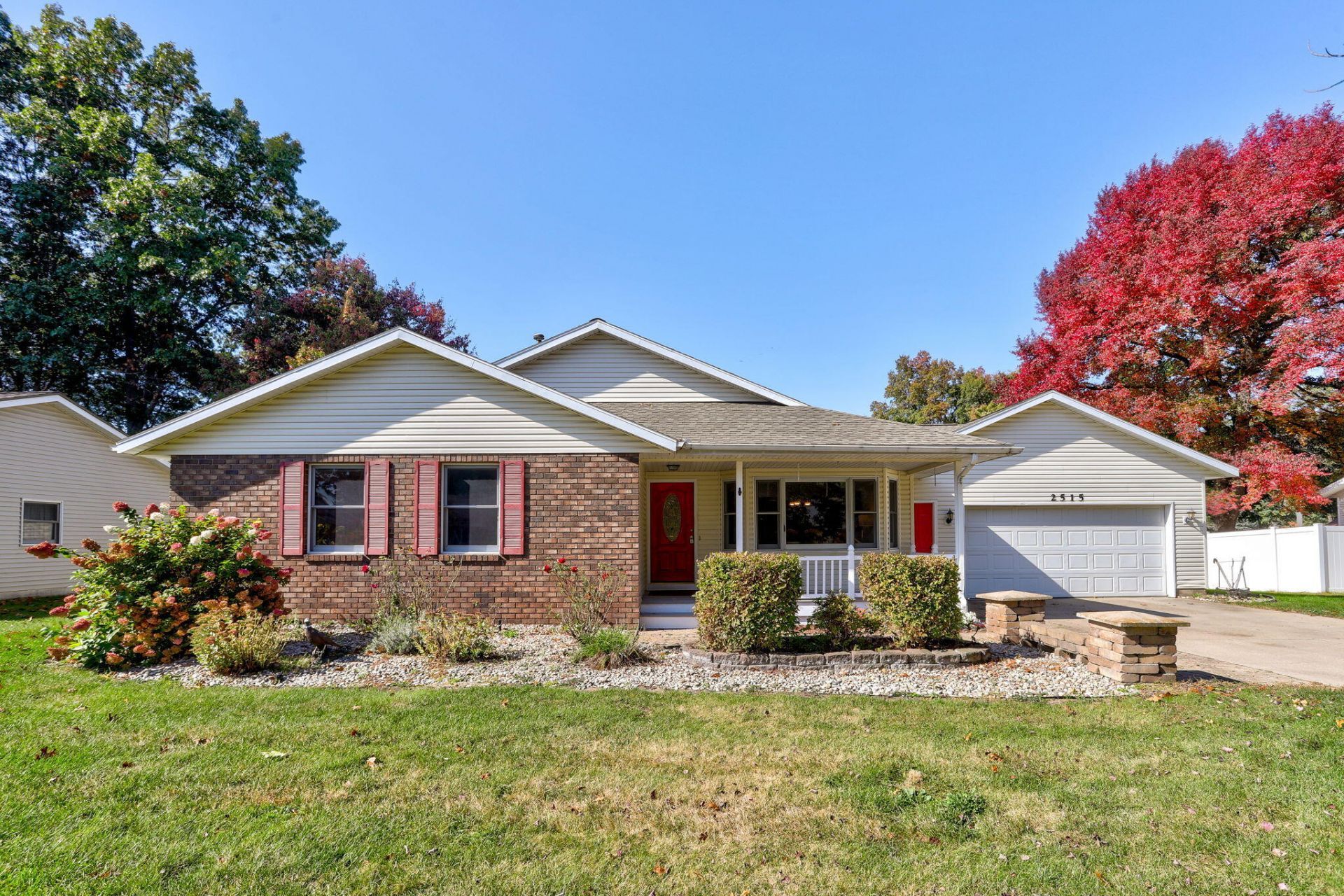 2515 Oak Forest Drive, Holland, MI 49424 Main Photo