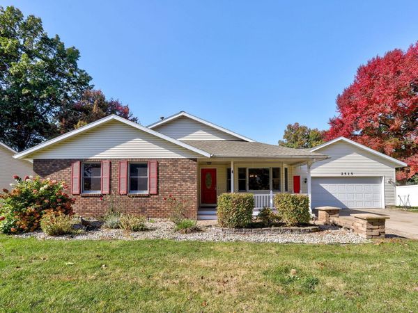 2515 Oak Forest Drive, Holland, MI 49424