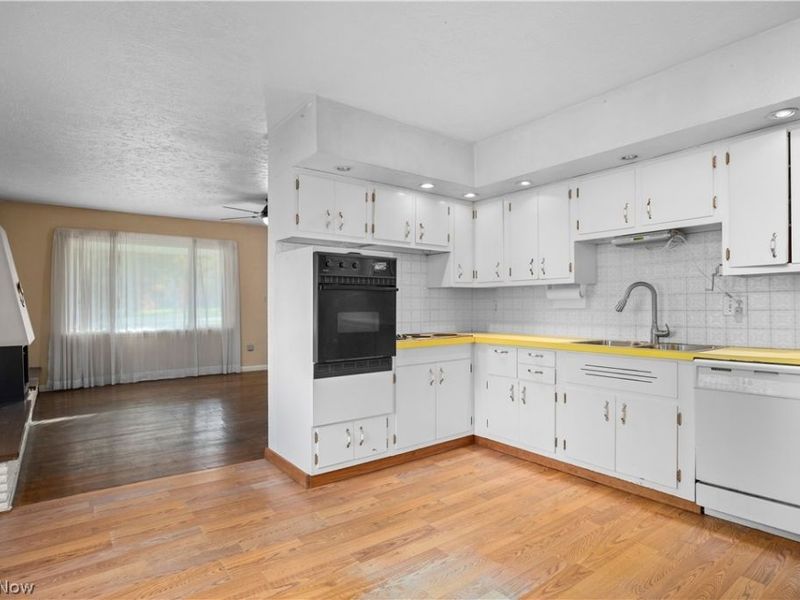464 Annis Road, South Amherst, OH 44001 Photo 13
