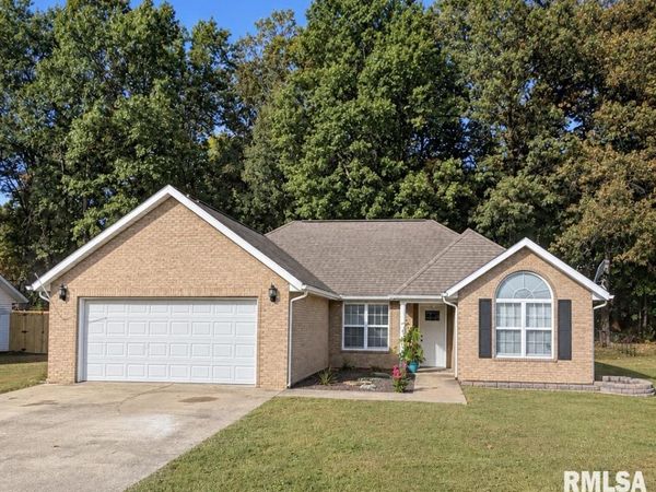 1804 N HOLMES Drive, Marion, IL 62959