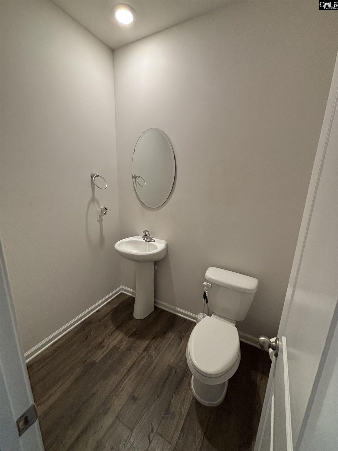 308 Barony Place Drive  Photo 7