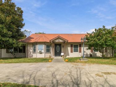 280 E Cumberland Avenue, Jamestown, KY 42629
