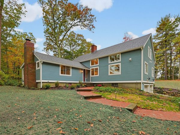 18 Hearthstone Drive, Medfield, MA 02052