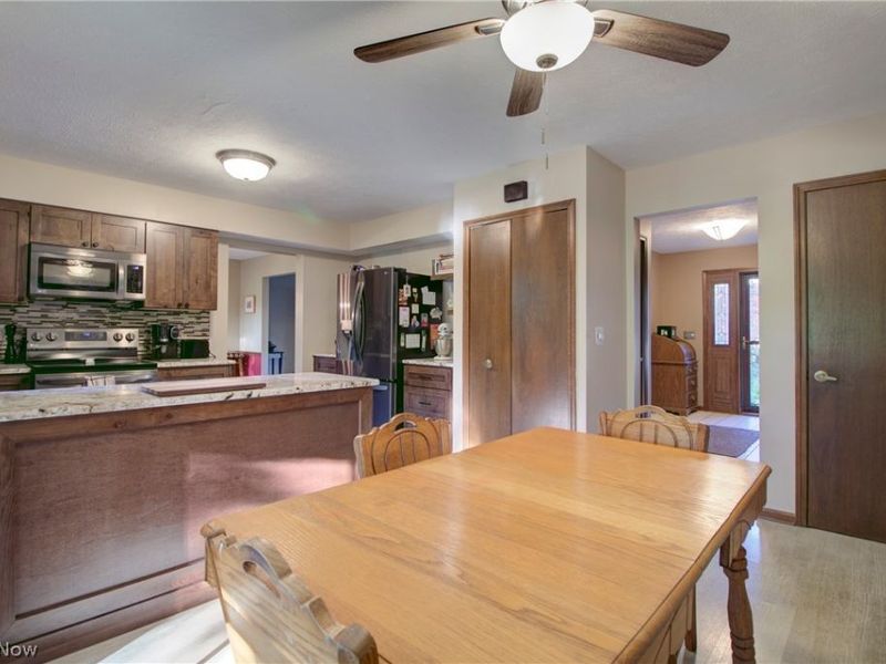 7170 Windwood Way, Olmsted Township, OH 44138 Photo 18