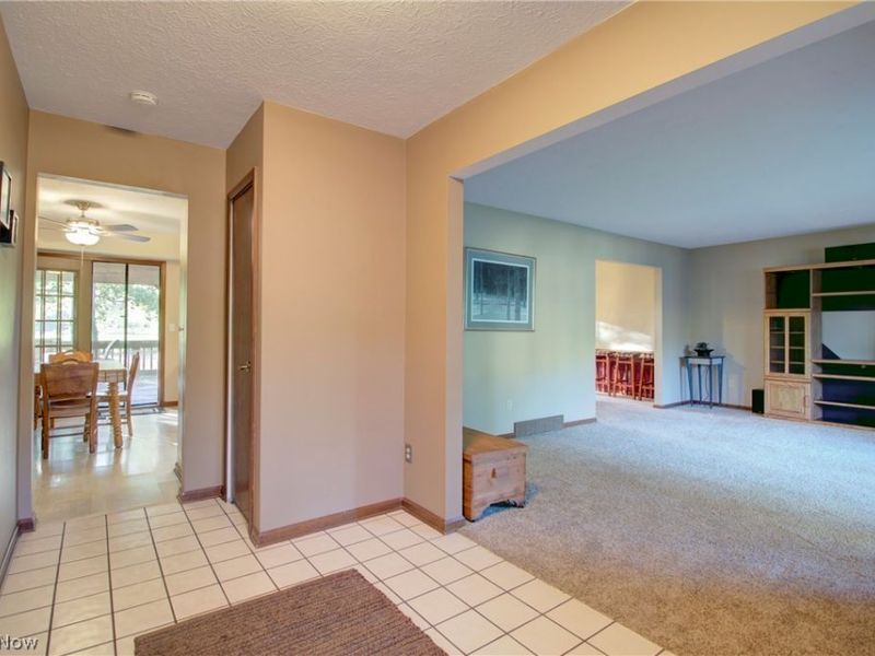 7170 Windwood Way, Olmsted Township, OH 44138 Photo 4