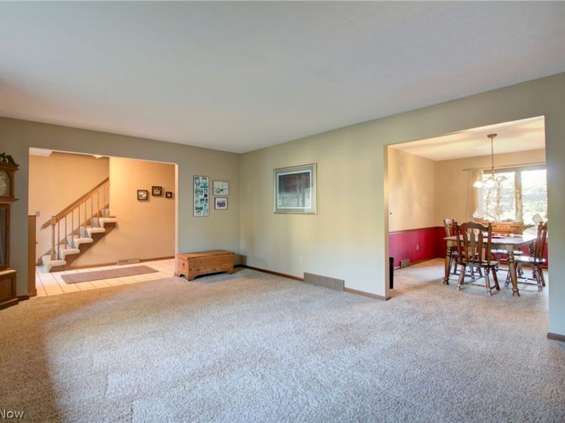 7170 Windwood Way, Olmsted Township, OH 44138 Photo 6