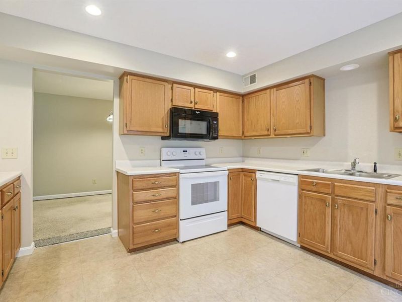 172 Palisades Pointe, Unit 1, Cincinnati, OH 45238 Photo 13