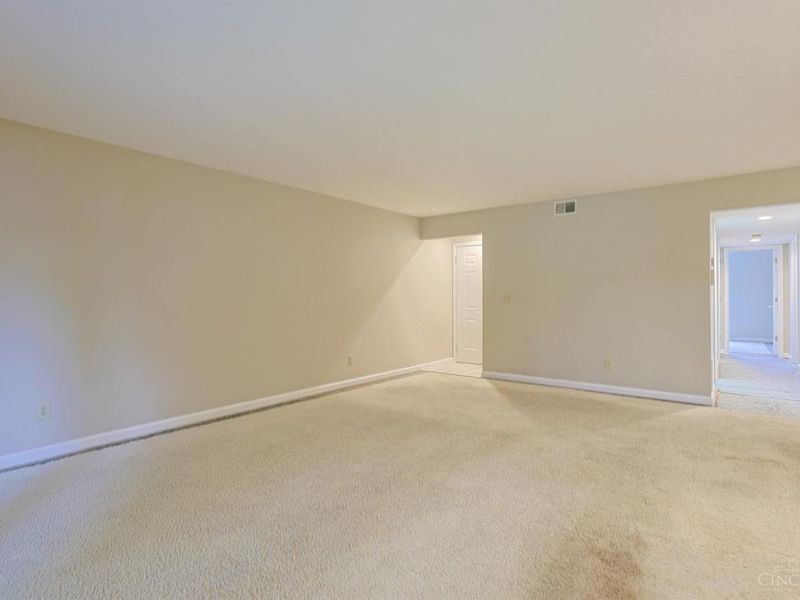 172 Palisades Pointe, Unit 1, Cincinnati, OH 45238 Photo 6