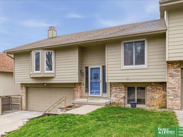 2137 N 121 Street, Omaha, NE 68164