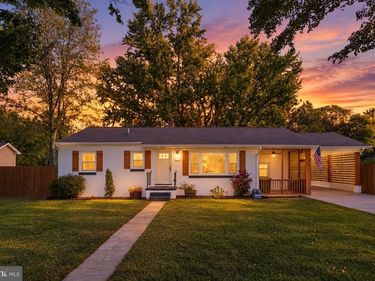 26097 TOWNFIELD DRIVE, PORT ROYAL, VA 22535