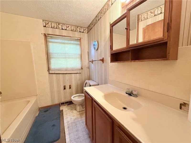 10715 Orrville Street NW, Massillon, OH 44647 Photo 8