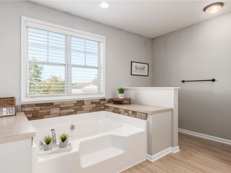 7957 Black Avenue, Cambridge, OH 43725 Photo 30