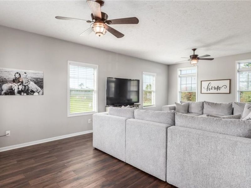 7957 Black Avenue, Cambridge, OH 43725 Photo 9