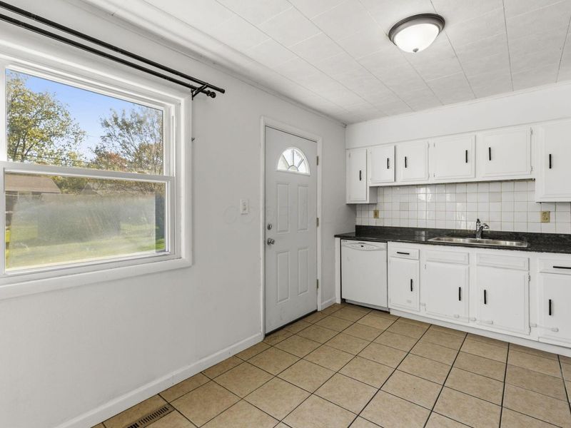 3456 Torrington Street , Hilliard, OH 43026 Photo 11