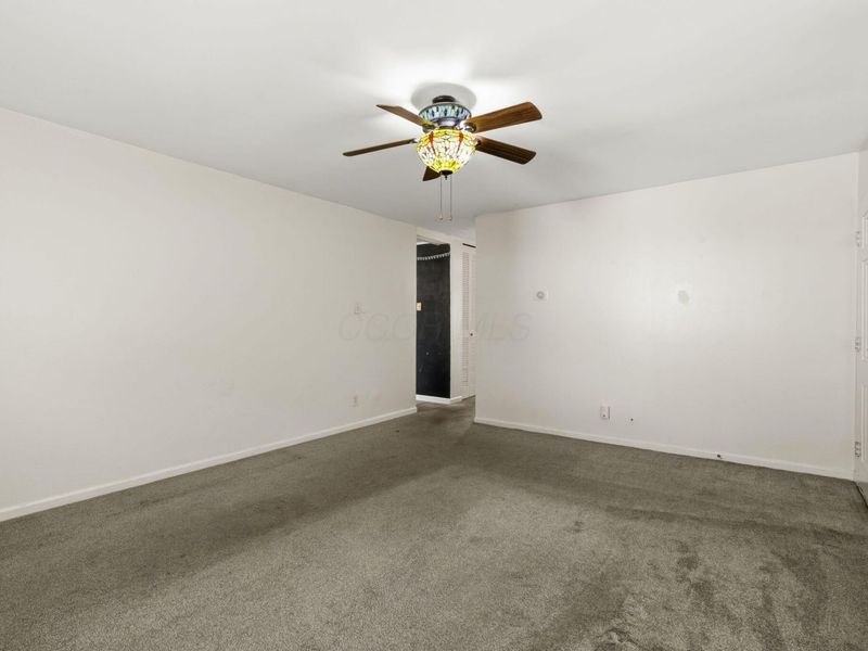3456 Torrington Street , Hilliard, OH 43026 Photo 5