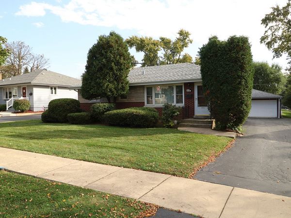 15 8th Street , Downers Grove, IL 60515