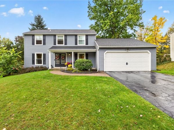 38 Bent Oak Trail , Fairport, NY 14450
