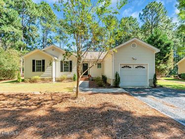145 Laurel Oak Lane , Pinebluff, NC 28373