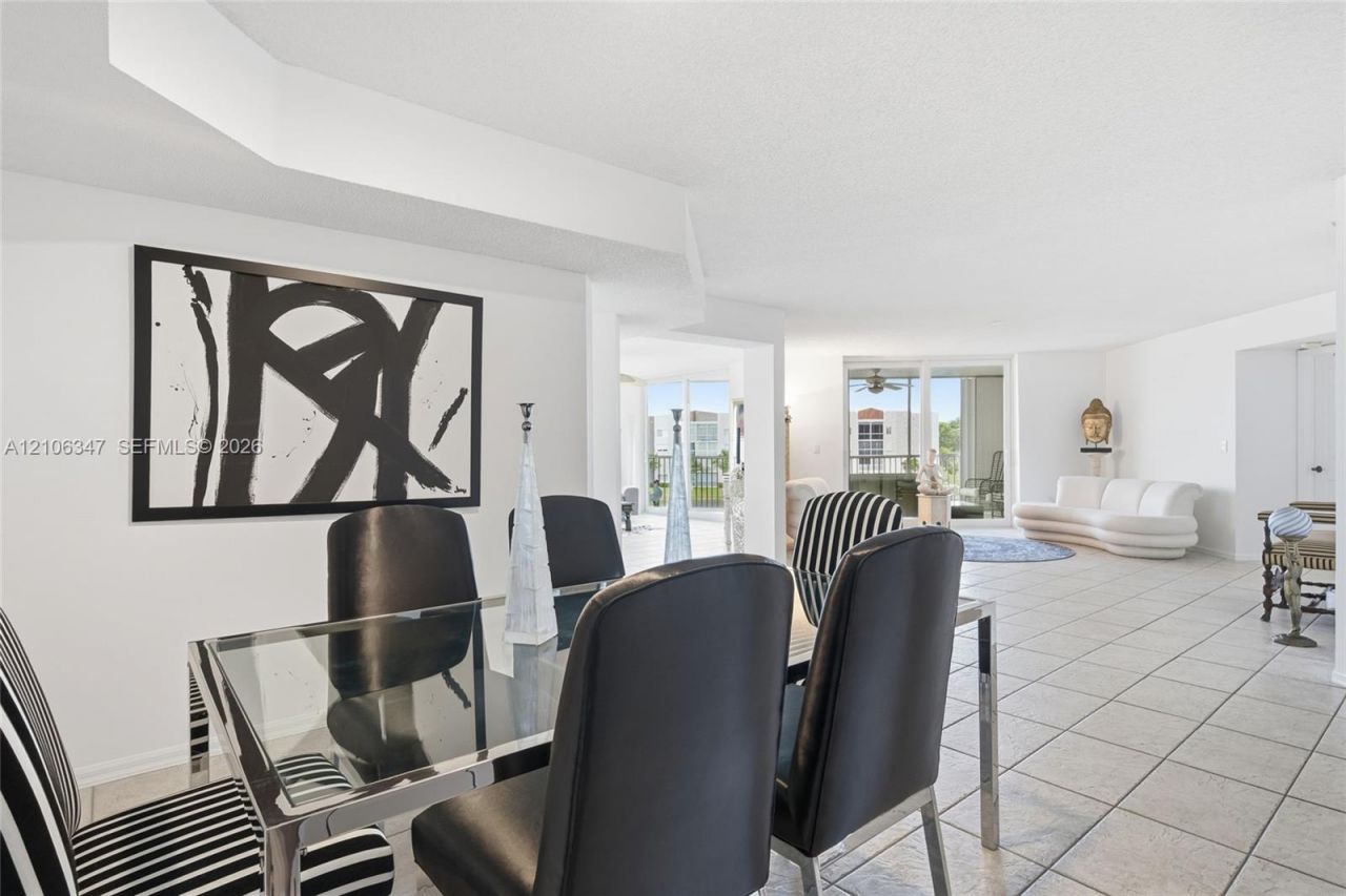 7759 Granville Dr , Unit 306, Tamarac, FL 33321 Photo