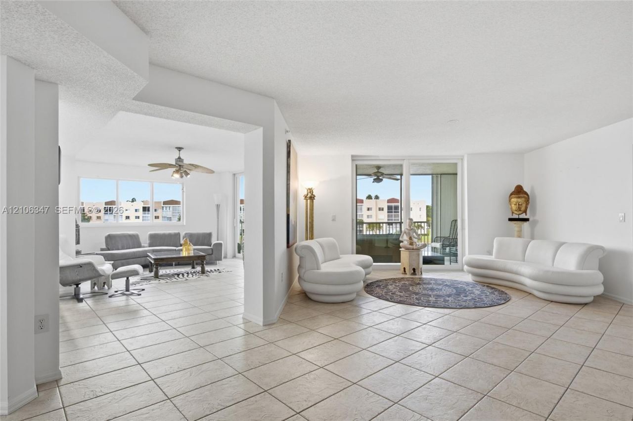 7759 Granville Dr , Unit 306, Tamarac, FL 33321 Photo