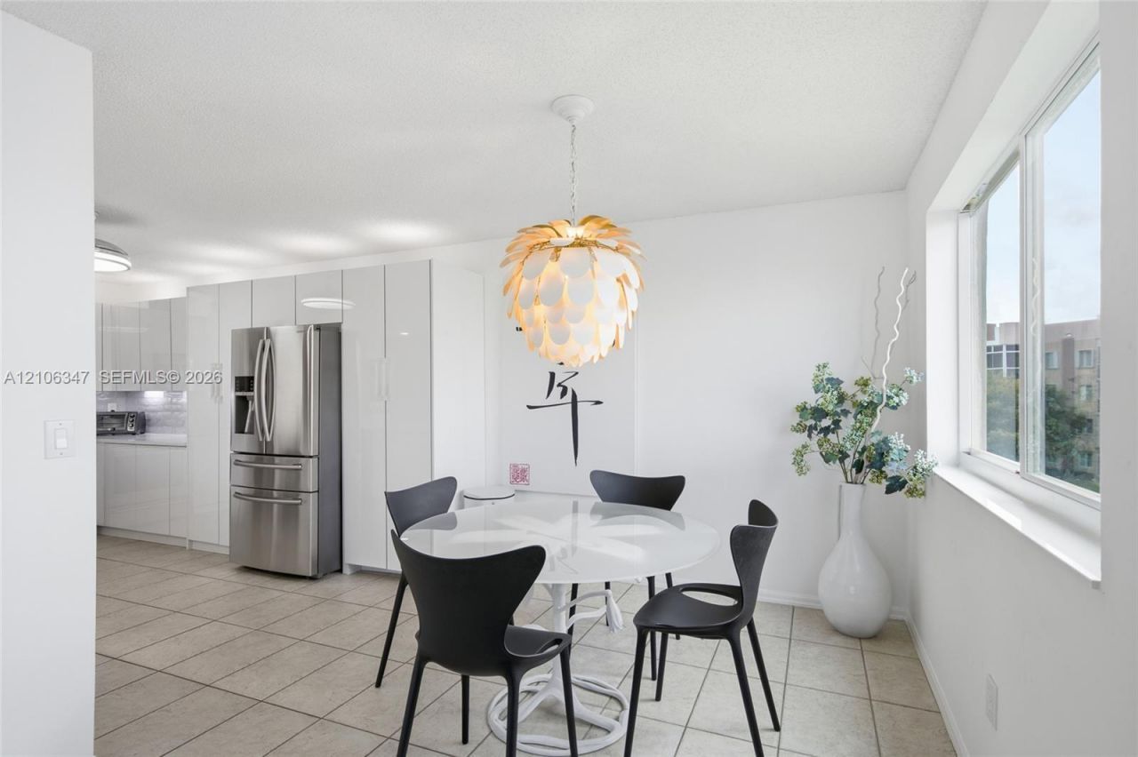 7759 Granville Dr , Unit 306, Tamarac, FL 33321 Photo