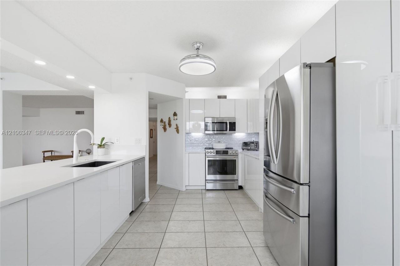 7759 Granville Dr , Unit 306, Tamarac, FL 33321 Photo