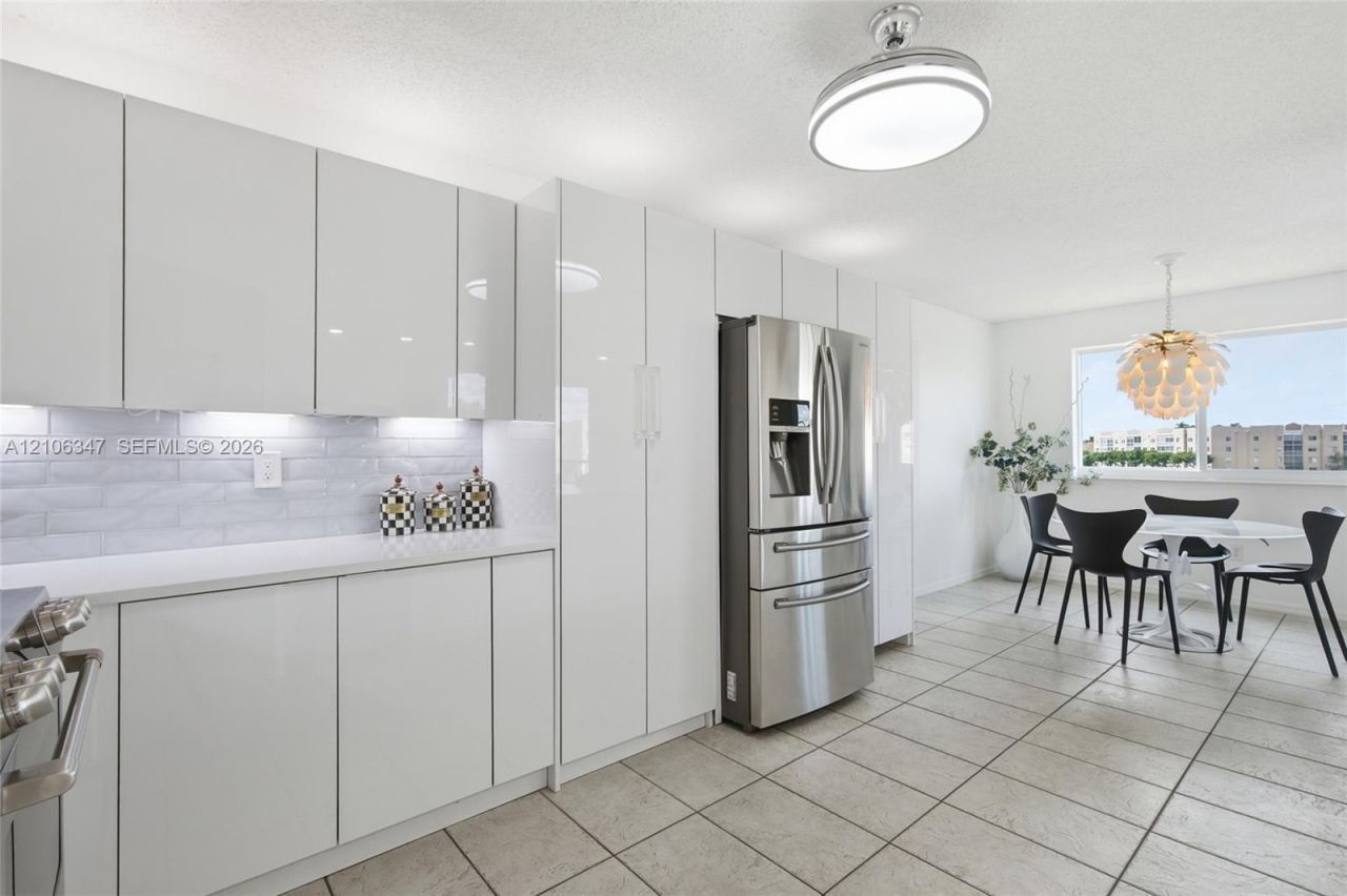 7759 Granville Dr , Unit 306, Tamarac, FL 33321 Photo