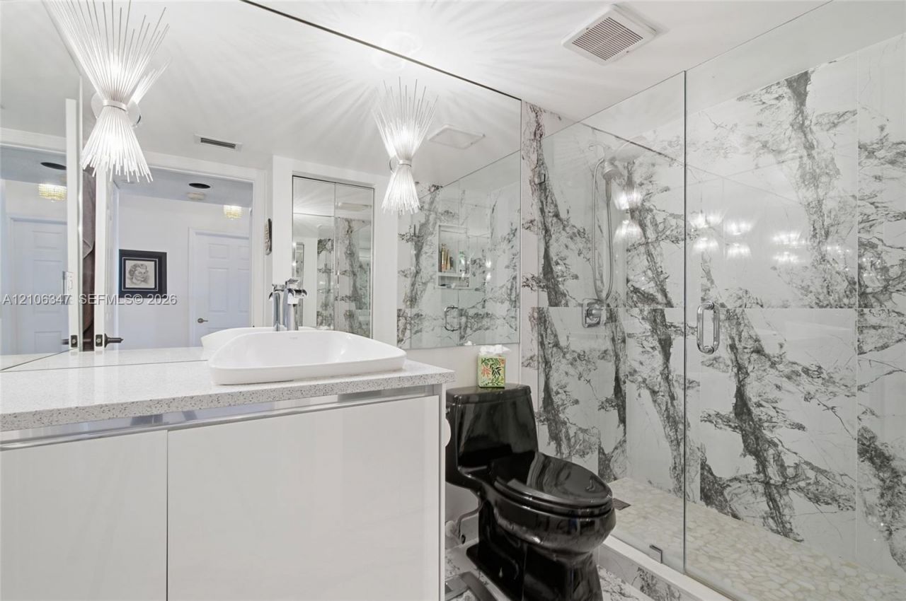 7759 Granville Dr , Unit 306, Tamarac, FL 33321 Photo