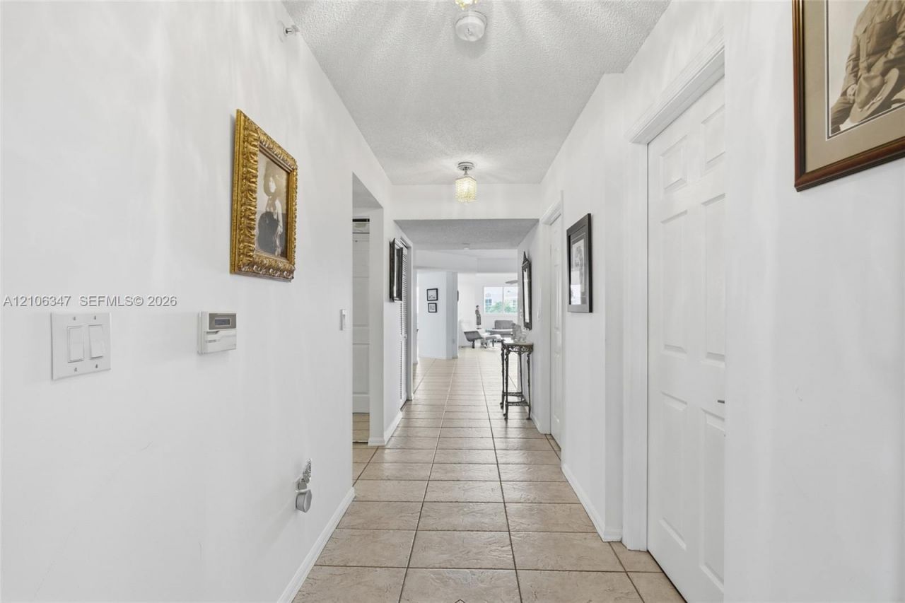 7759 Granville Dr , Unit 306, Tamarac, FL 33321 Photo
