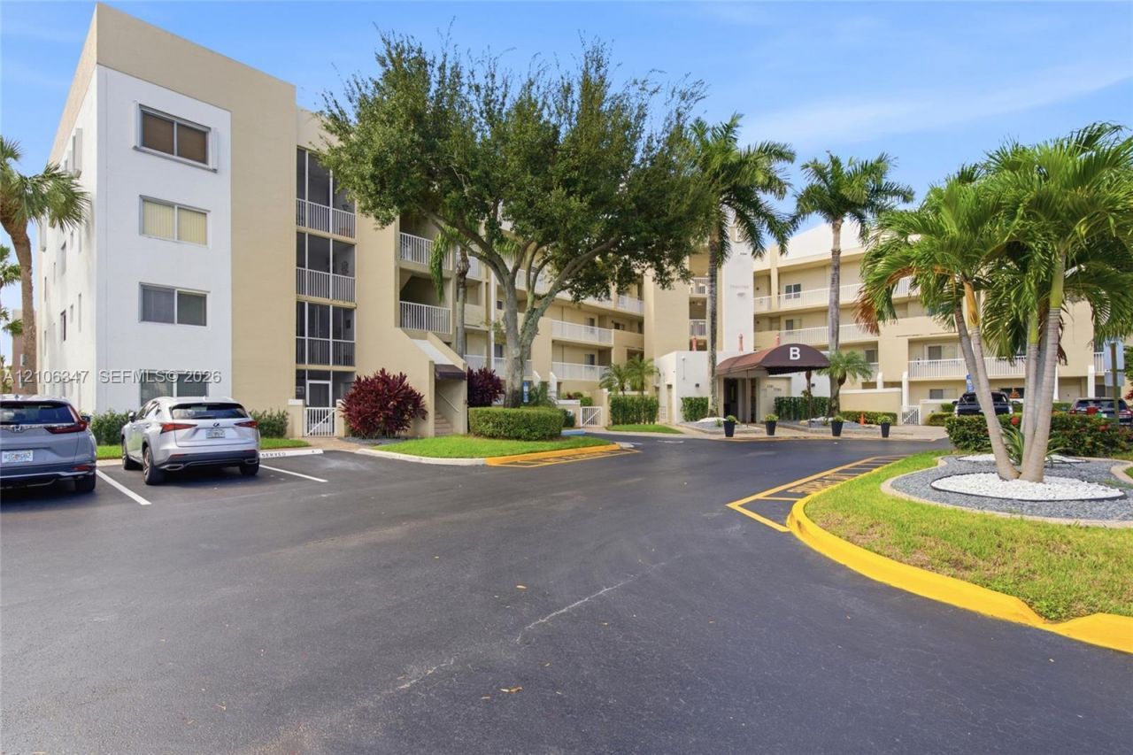 7759 Granville Dr , Unit 306, Tamarac, FL 33321 Photo