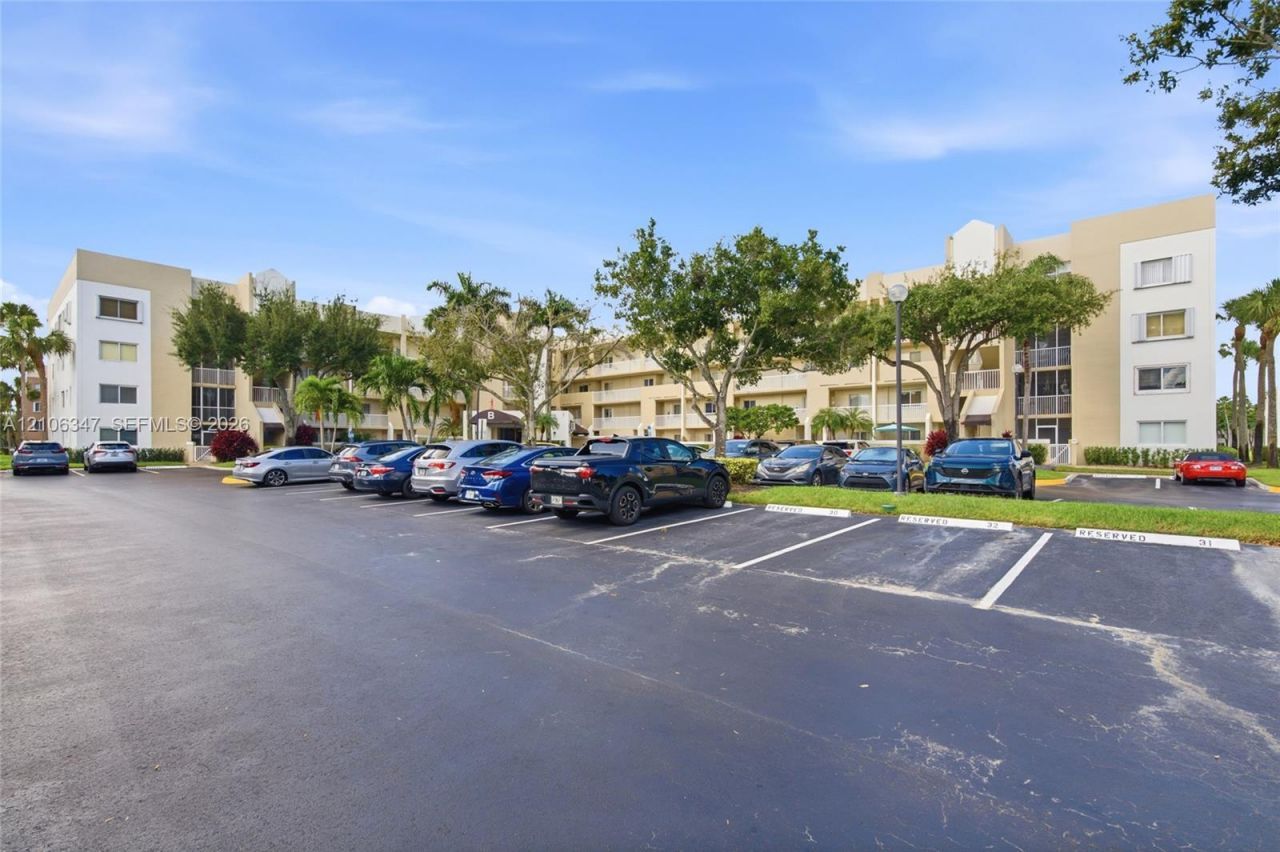 7759 Granville Dr , Unit 306, Tamarac, FL 33321 Photo