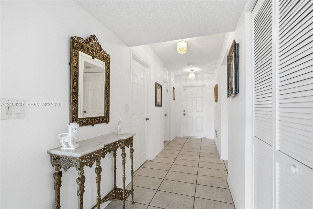 7759 Granville Dr , Unit 306, Tamarac, FL 33321 Photo