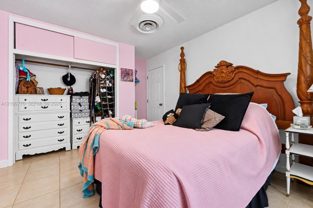 5701 SW 1st St , Plantation, FL 33317 Photo