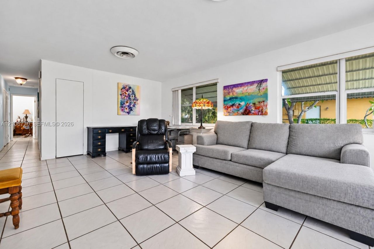 5701 SW 1st St , Plantation, FL 33317 Photo